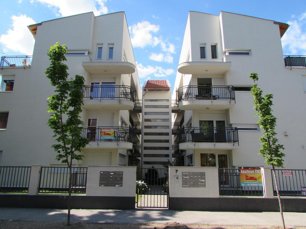 Myflat Siofok Beach Apartment エクステリア 写真